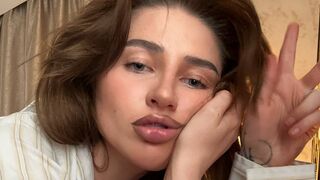 Free Nude HippieChristie