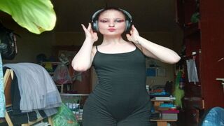 Free Nude HolliyBells