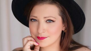 Free Nude JadeMoreau