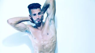 Free Nude JamJohn