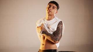 Free Nude JazeBradley