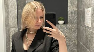 Free Nude JenaeMcquillen