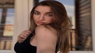 Free Nude JennyBecker