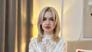 Free Nude JosephineRowe