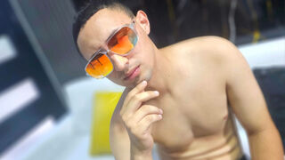 Free Nude JulianMiranda