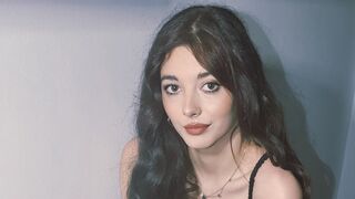 Free Nude JulieStars