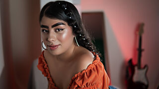 Free Nude JuliieLopez