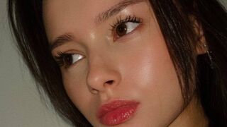 Free Nude JunePlumer