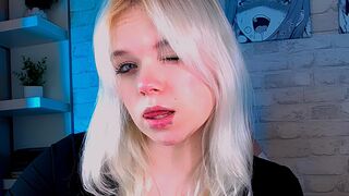 Free Nude KarenEnjoy