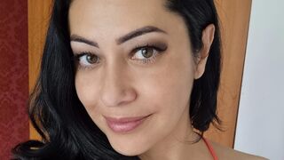 Free Nude KarinaLynch