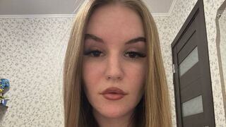 Free Nude KarlaCarmickle