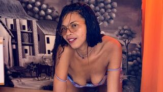 Free Nude KassiNella