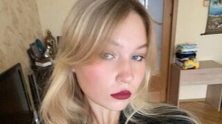Free Nude KatieBeam