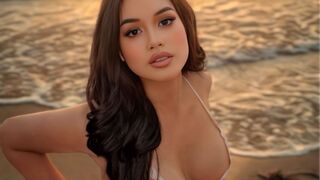Free Nude KhylieHoliday