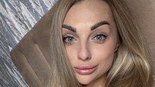 Free Nude KristinaAuraI