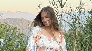 Free Nude LadyDeveny