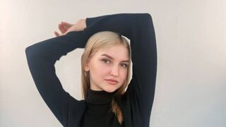 Free Nude LasandraVanlier