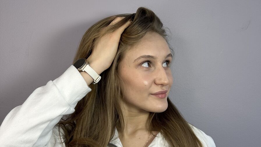 LatrinaBrounson Nude