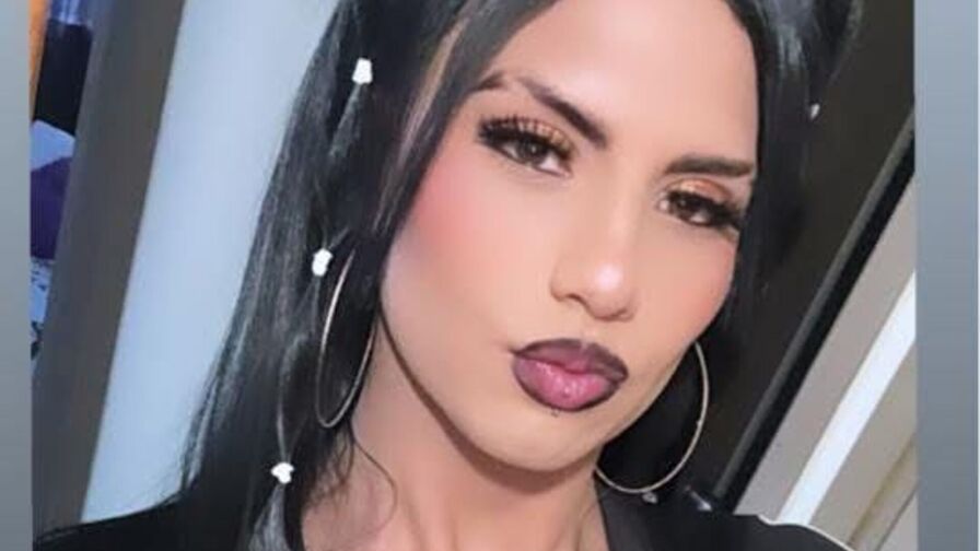 LauraZandu Nude