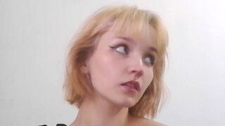 Free Nude LauranWaldren