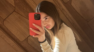 Free Nude LauriePerez