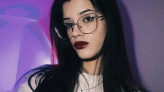 Free Nude LavinaRobitaille