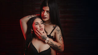 Free Nude LeilaAndZahra