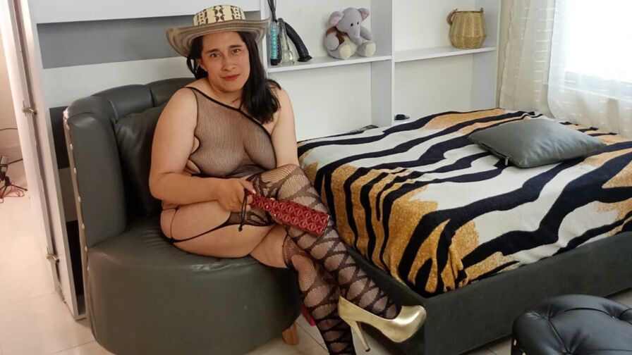 LeilaPaulina Nude