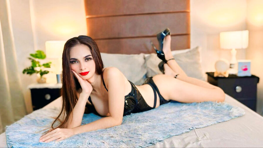 LexieVelour Nude