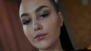 Free Nude LikaLuft