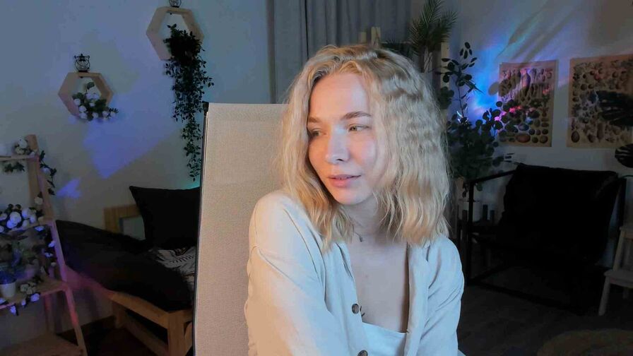 LilaCrowell Nude