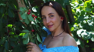 Free Nude LilyBlack