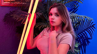 Free Nude LilyValente