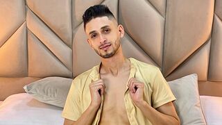Free Nude LoganBrooks