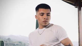 Free Nude LoganGreys