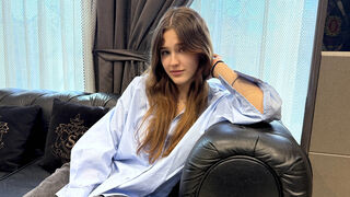 Free Nude LoraSherry