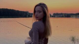 Free Nude LoraineFocke
