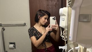 Free Nude LoraliLynn