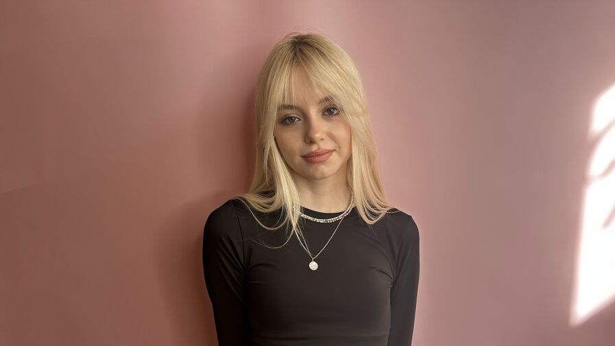 LorettaCovil Nude
