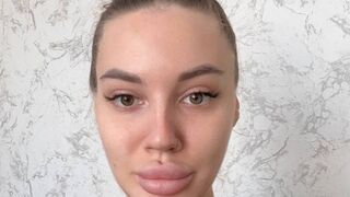 Free Nude LorettaLauney