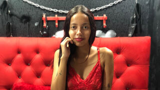 Free Nude LuisaCox