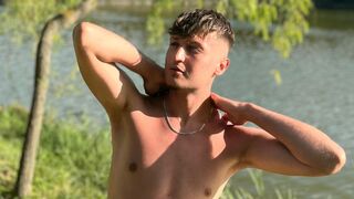 Free Nude LukeBlair