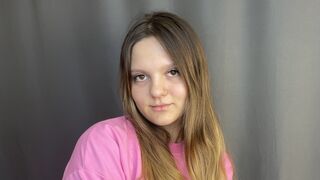 Free Nude LynnaDowey