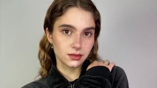 Free Nude LynnaSciullo