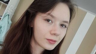 Free Nude MaHartlein
