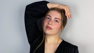 Free Nude MadelineVoss