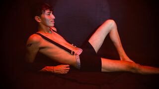 Free Nude MaikolOrtiz