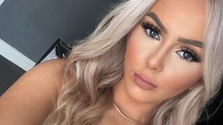 Free Nude MaisieRose