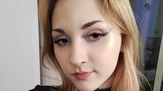 Free Nude MakkyPiercen