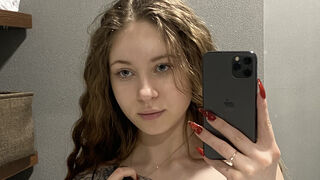 Free Nude MalissaHans